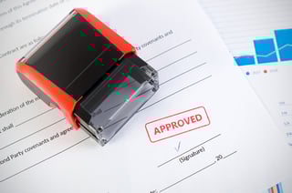 Tampon automatique sur les documents contractuels