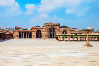 Jama masjid or jumah mosque is a main mosque in the city of ahmedabad gujarat state