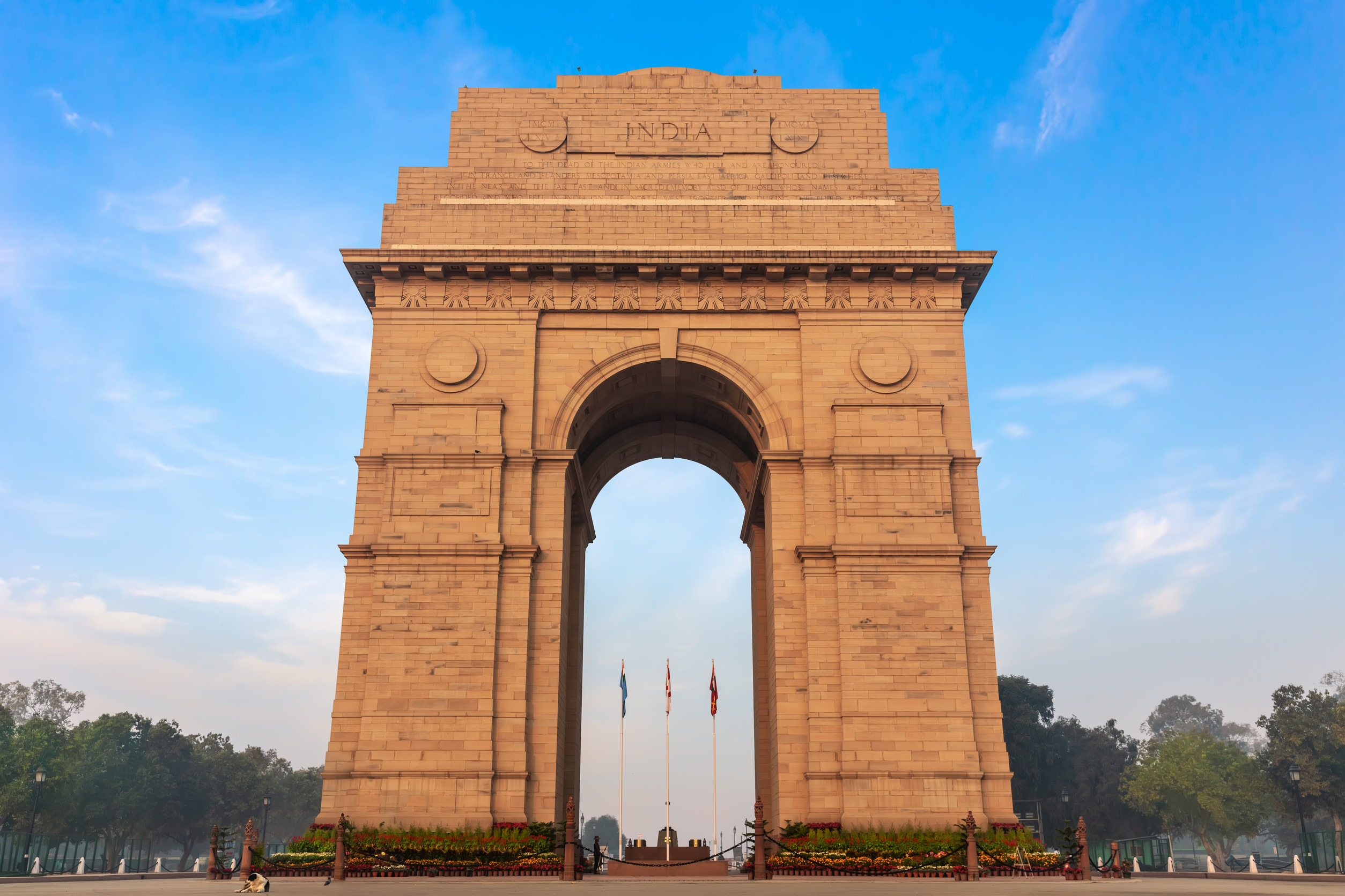 berühmtes India Gate im Stadtzentrum von Neu-Delhi