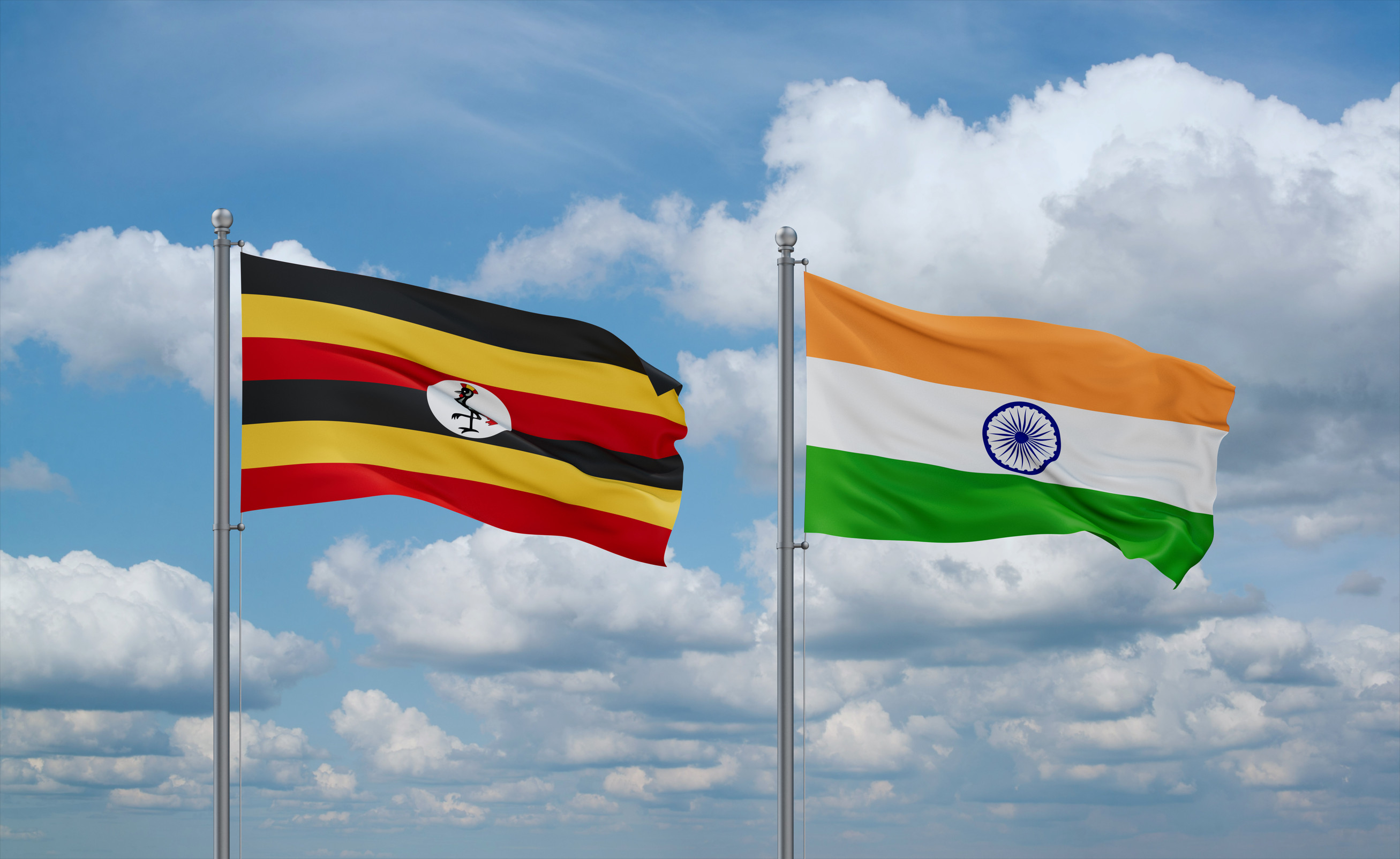 Indische und ugandische Flaggen wehen zusammen