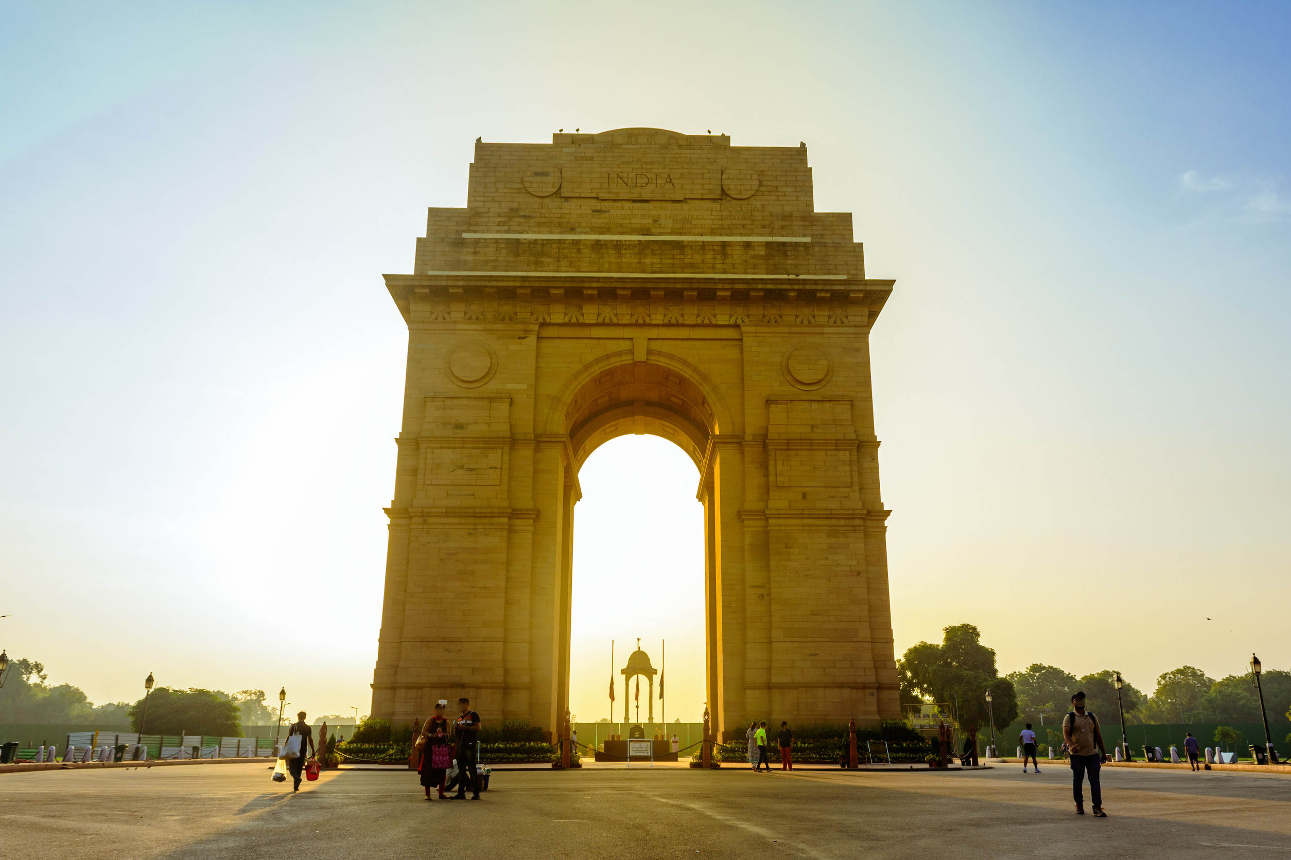 India Gate oder All India War Memorial in Neu-Delhi ist ein Triumphbogen im architektonischen Stil