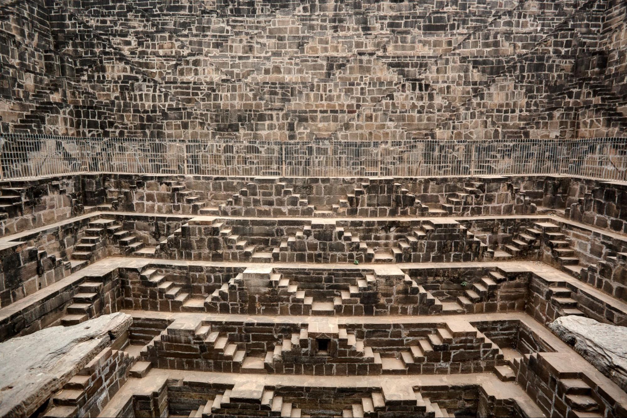 Brunnen von Abhaneri im Bundesstaat Rajasthan in Indien